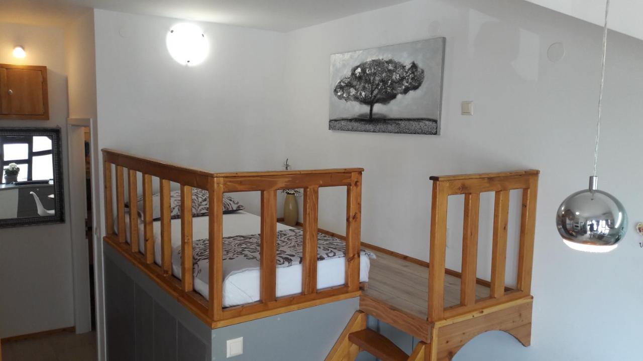 Tomas Apartman *